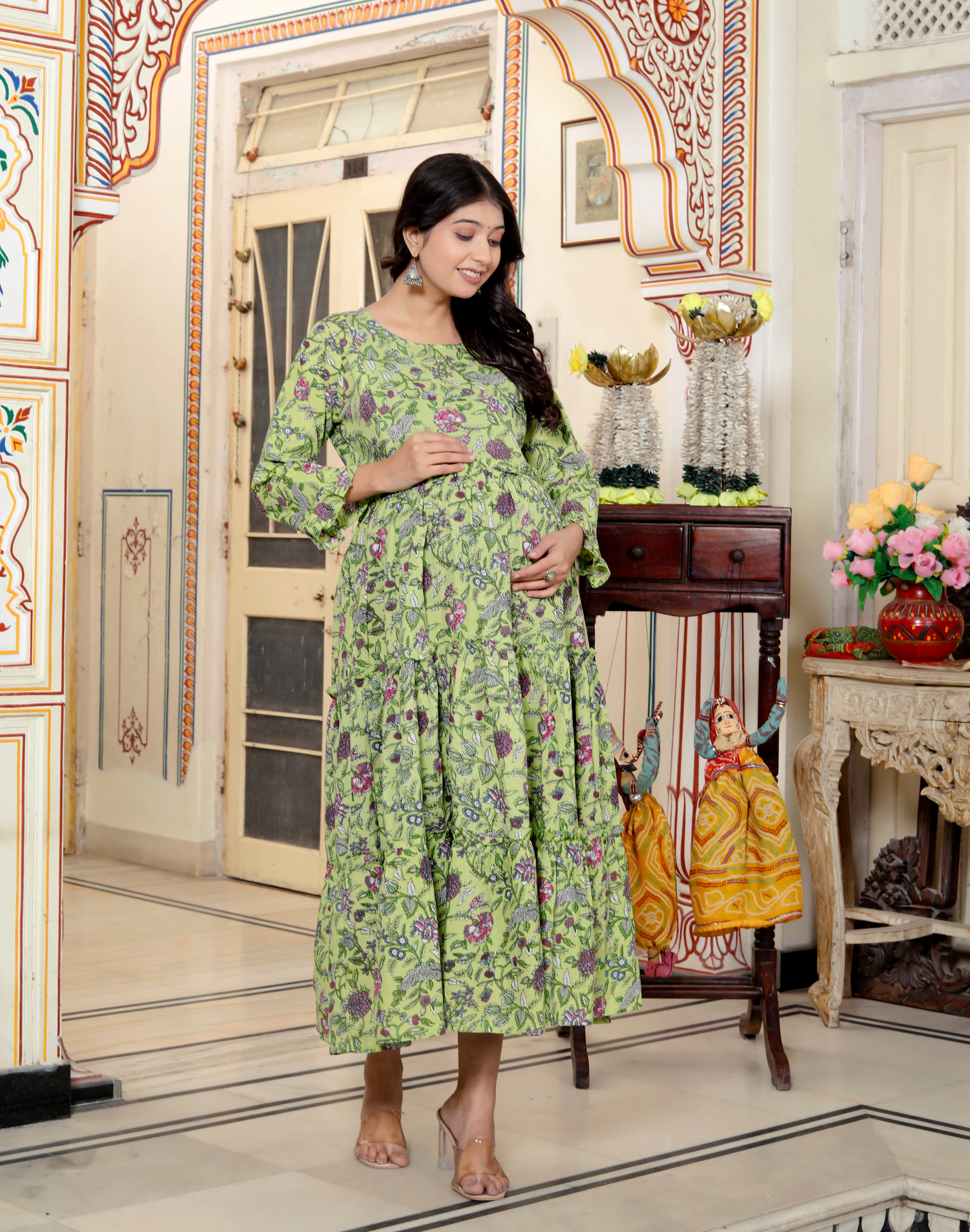 Beautifull Feeding Gown
