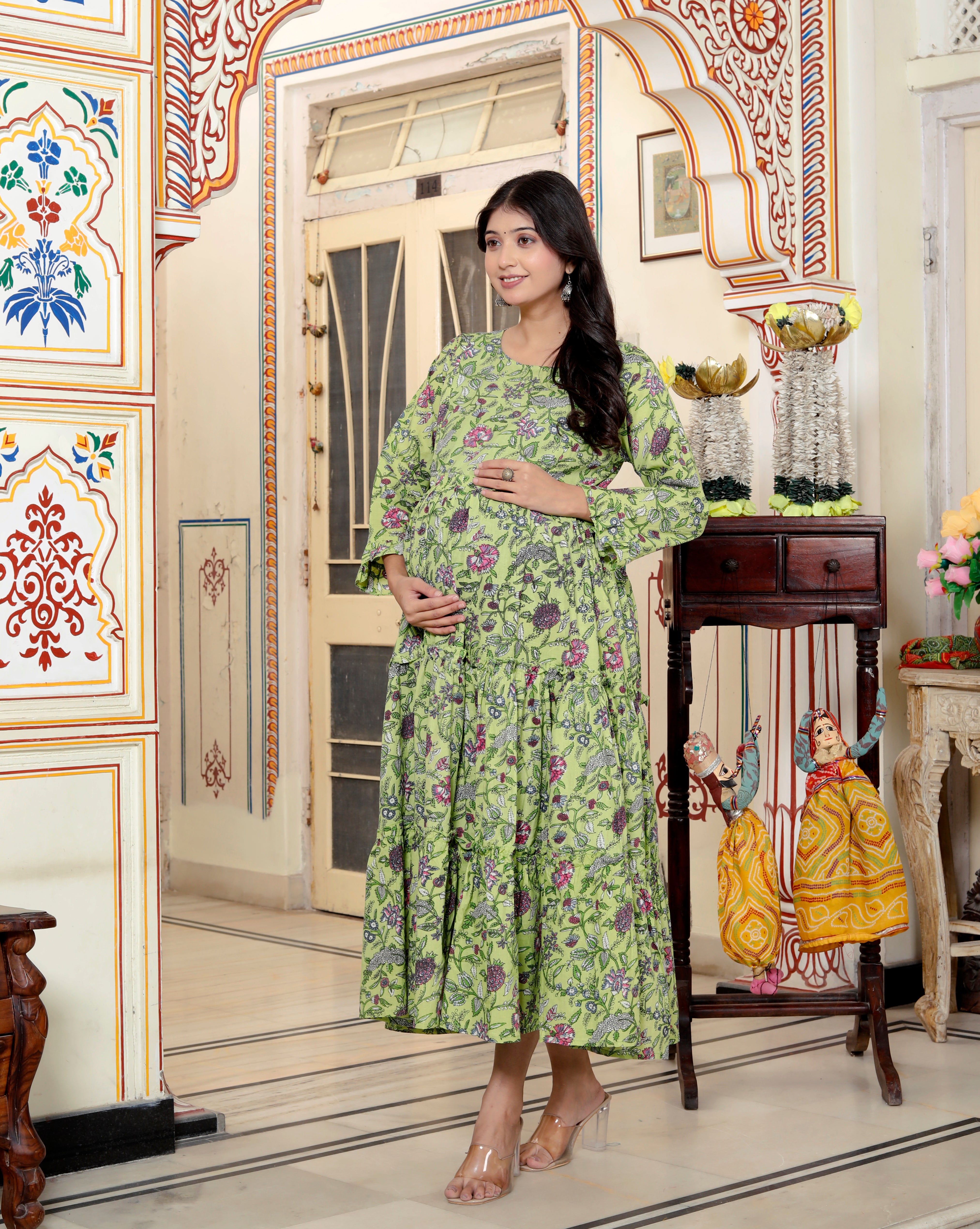 Beautifull Feeding Gown