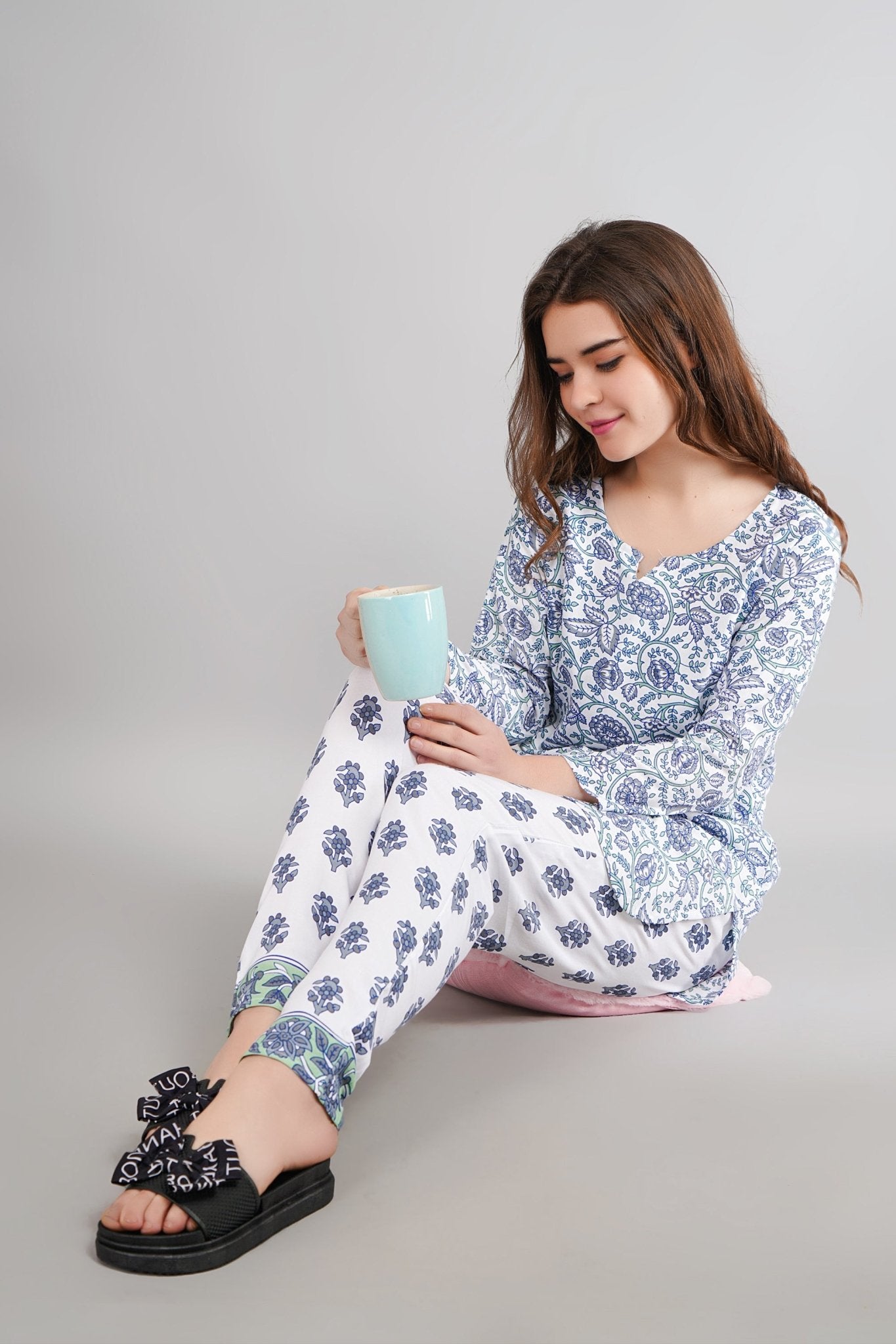 Floral Printed Night Suit (Short Kurta & Payjama Set) By Silakiva SILAKIVA